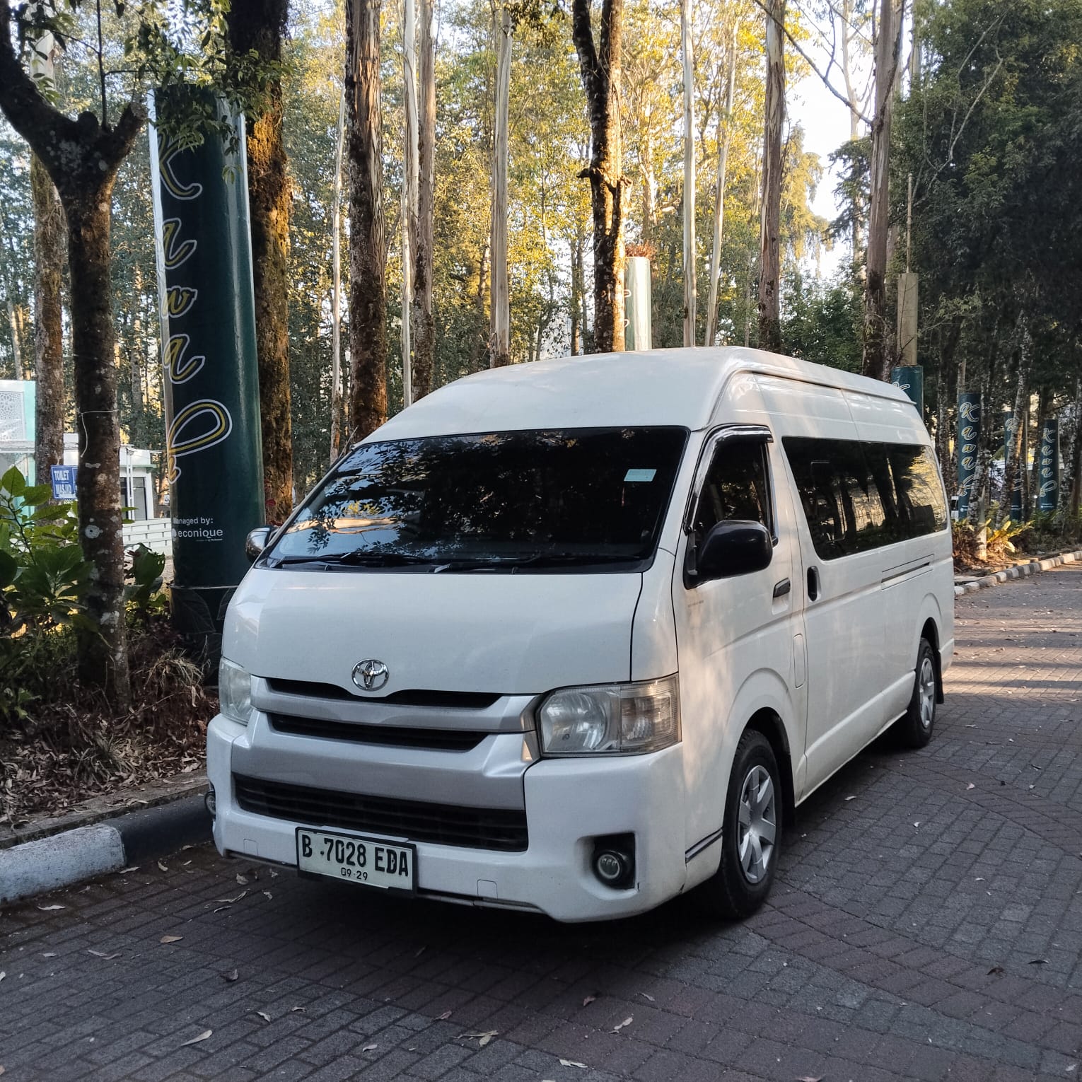 Toyota Hiace Anggi Trans